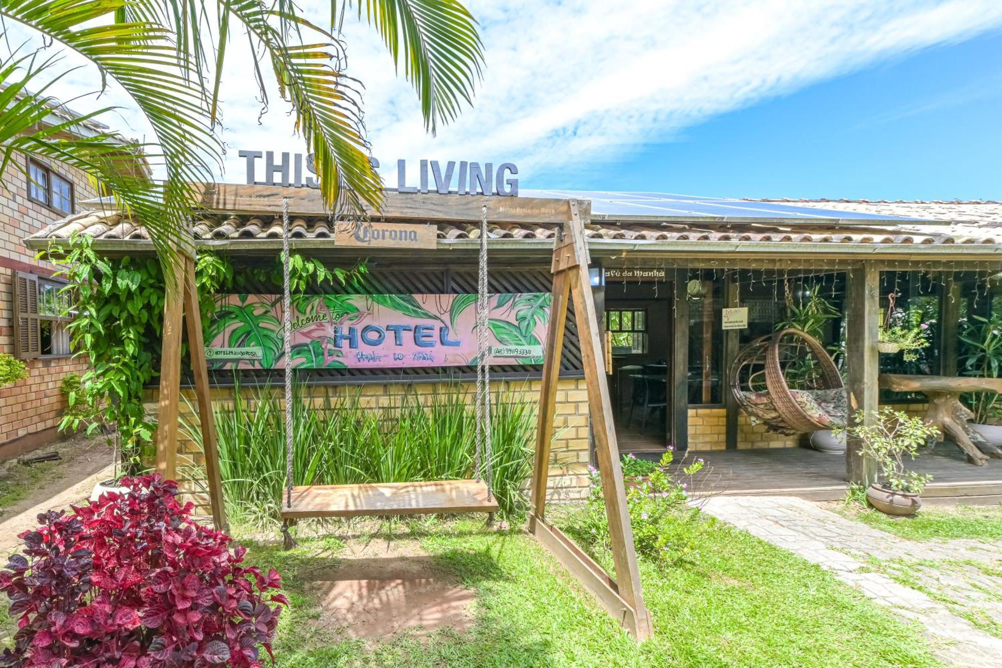 Hotel Praia Do Rosa Bagian luar foto